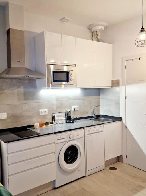 Comfortable Studio In Barrio Salamanca - Bejar Madrid Bagian luar foto