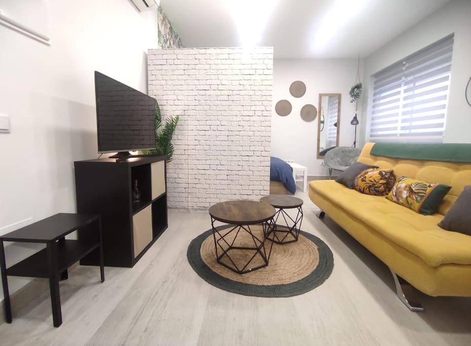 Comfortable Studio In Barrio Salamanca - Bejar Madrid Bagian luar foto